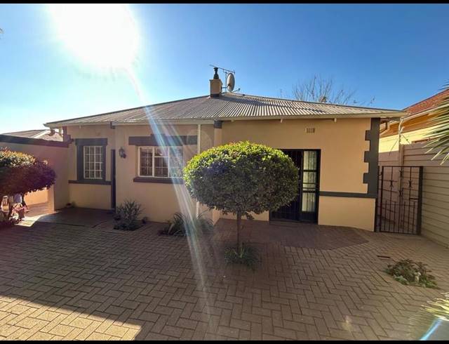 4 BEDROOM HOUSE FOR SALE IN ORANGE GROVE
